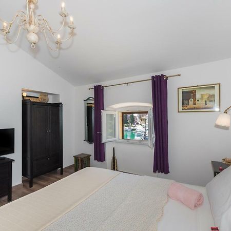 Skipper Suites Novigrad  ภายนอก รูปภาพ