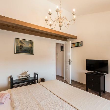Skipper Suites Novigrad  ภายนอก รูปภาพ