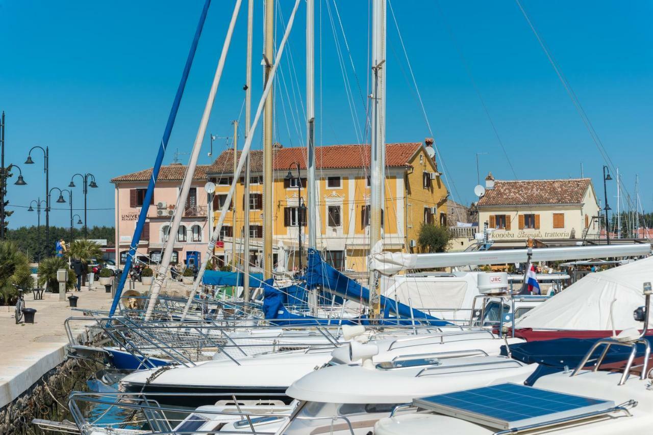 Skipper Suites Novigrad  ภายนอก รูปภาพ